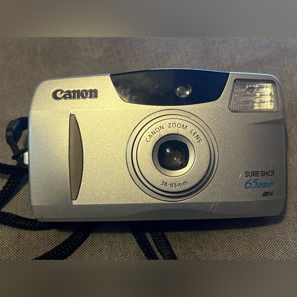Canon Sure Shot 65 Zoom 35mm Film Camera